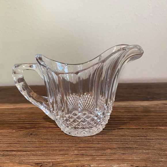 Vintage Crystal Glass Creamer and Sugar Set 
Used - Picture 3 of 10